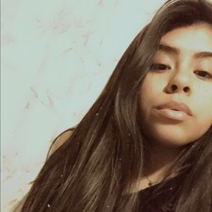 Meet your Posher, Vanessa